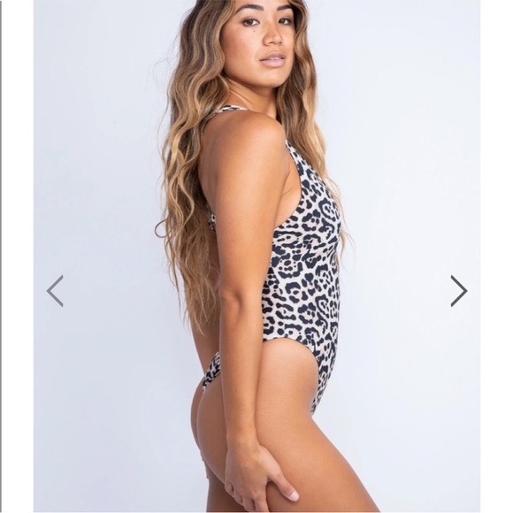 Skatie •Zoey• One Piece Leopard Swimsuit - Picture 8 of 8